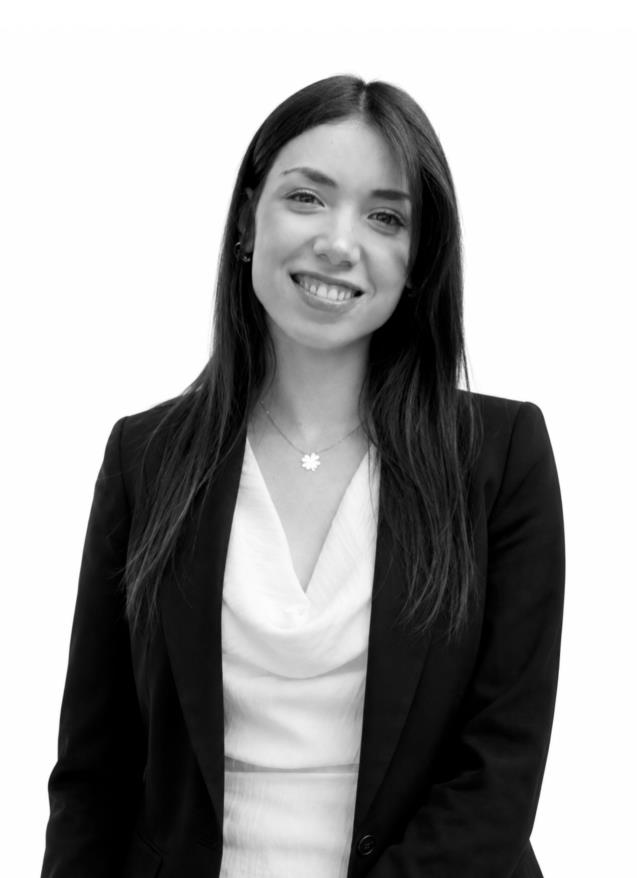 Simay AYÇİÇEK